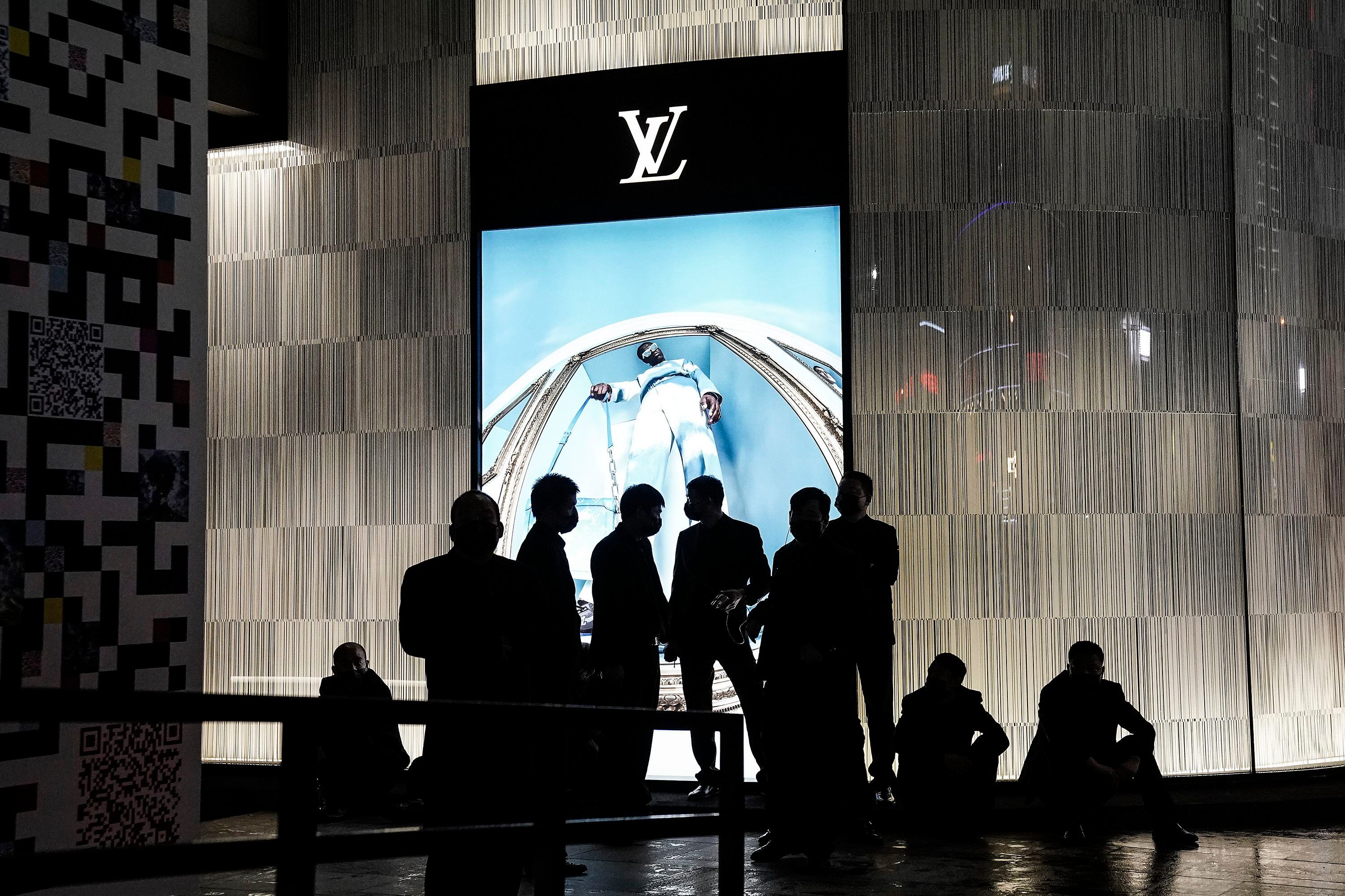 Entramos en la presentación de la colaboración entre Louis Vuitton y Yayoi  Kusama