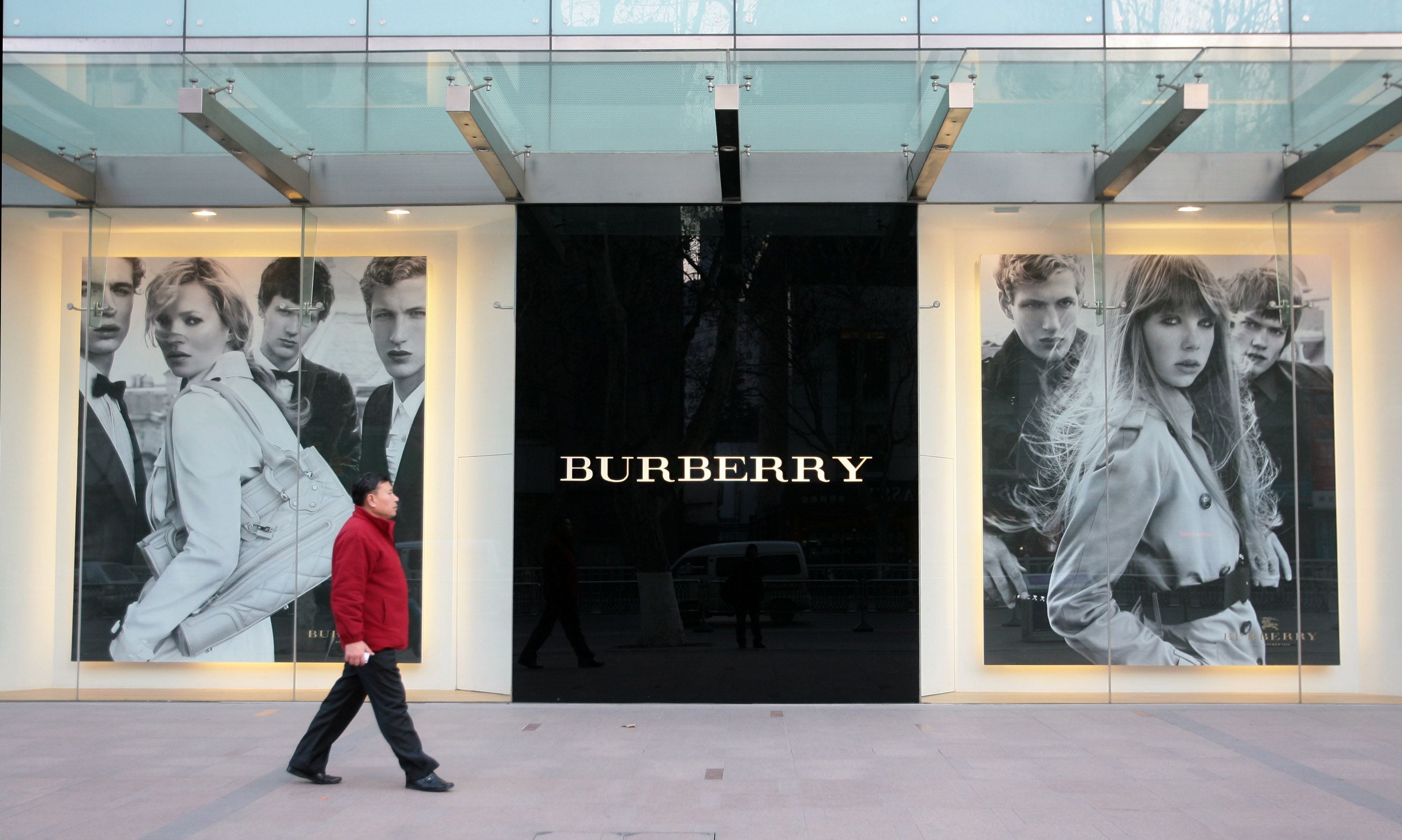 Burberry director outlet creativo trabajo